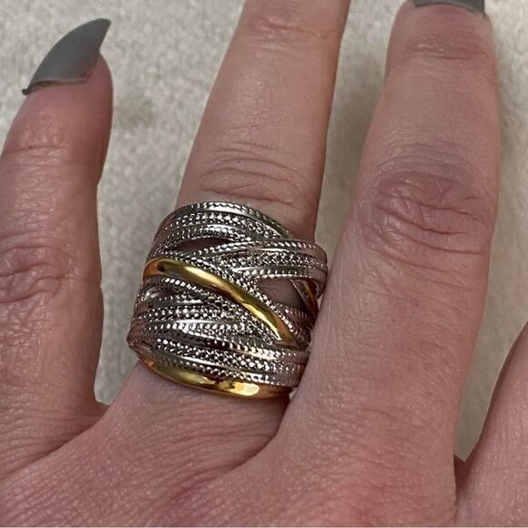 The Designer 2 Tone 925 Silver Statement Ring size 6 - Picture 5 of 8